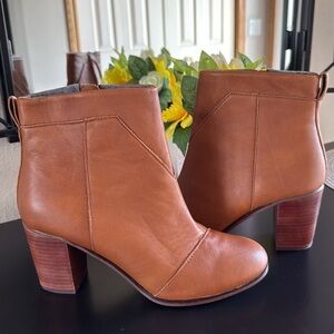 Tom’s Vegan Ankle Boots